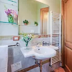 Apartment In Lucca With Winery And Pool *