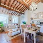 شقة Apartment In Lucca With Winery And Pool Cappella