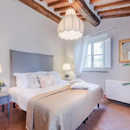 Apartment In Lucca With Winery And Pool شقة Cappella